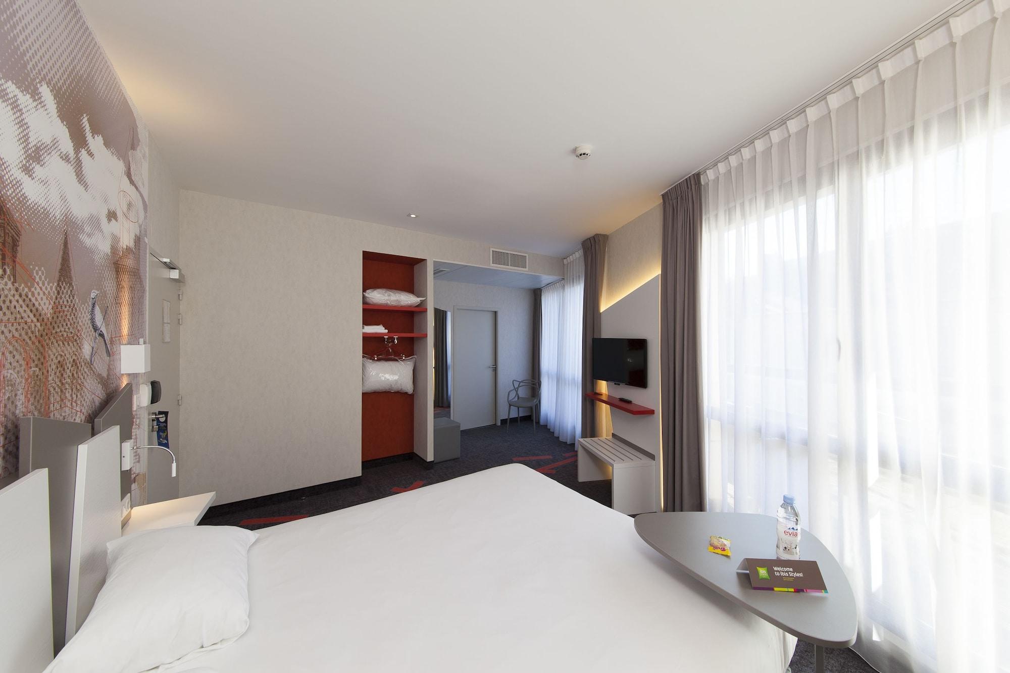 Ibis Styles Poitiers Centre Hotell Exteriör bild
