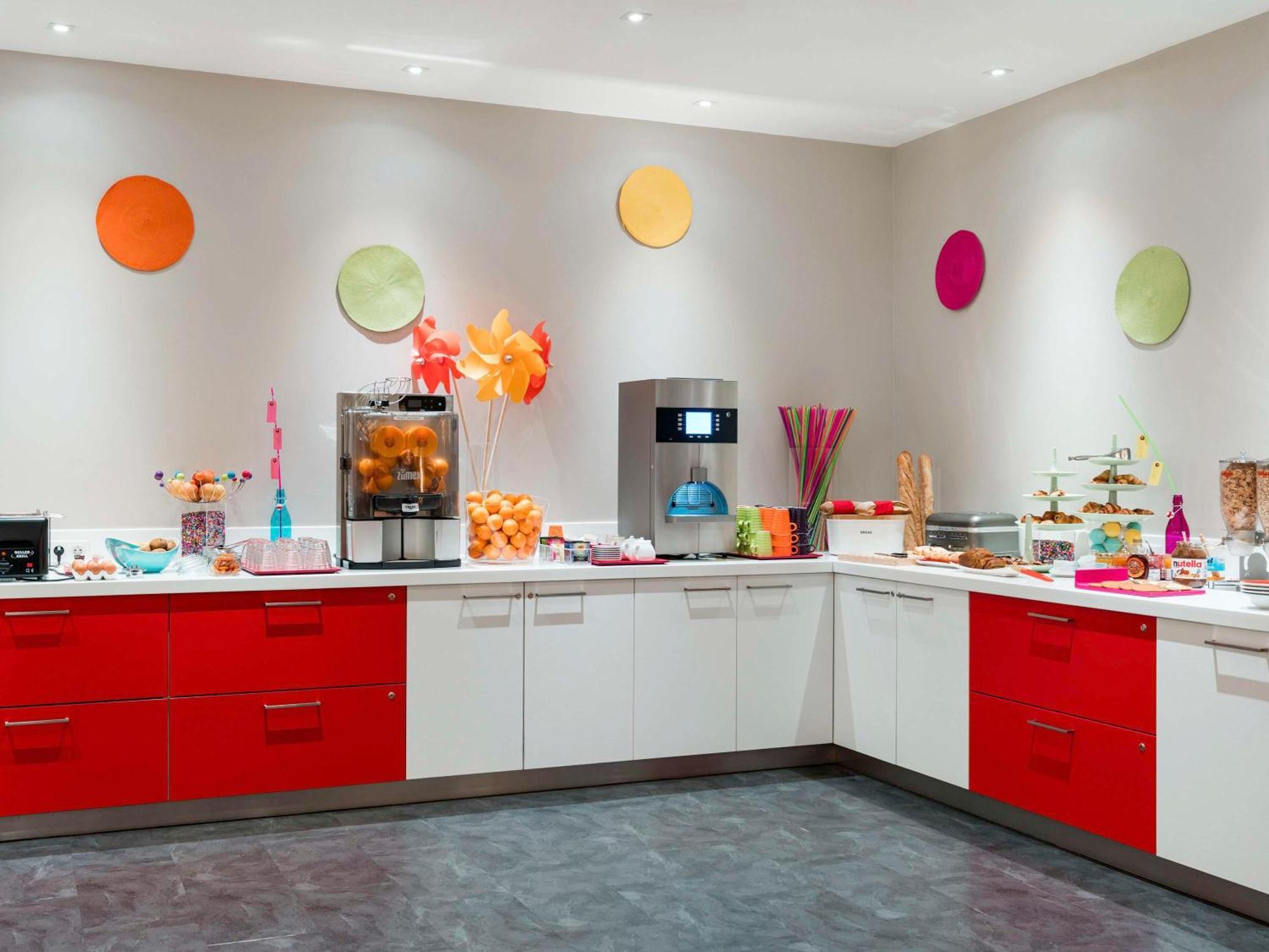 Ibis Styles Poitiers Centre Hotell Exteriör bild